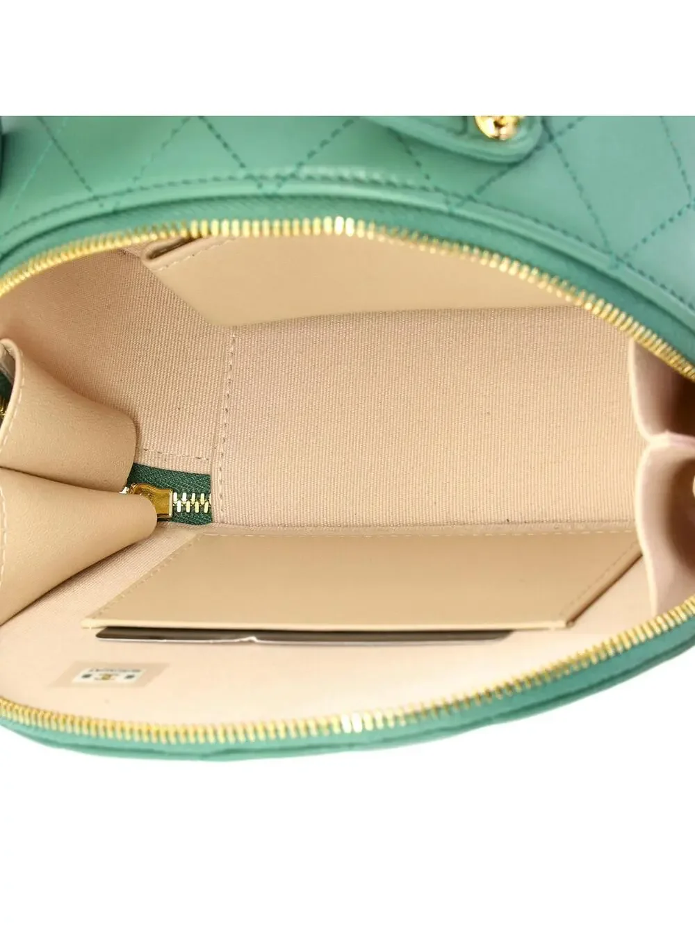 Chanel Chic Riviera Vanity Case With #233915C43B